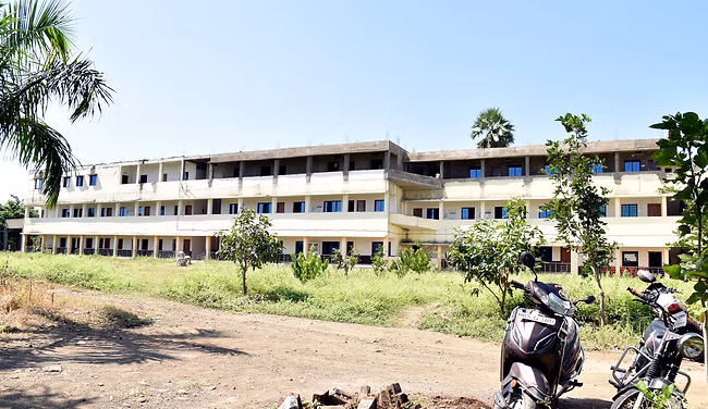 Vidyaniketan College of Pharmecy, Amravati Image