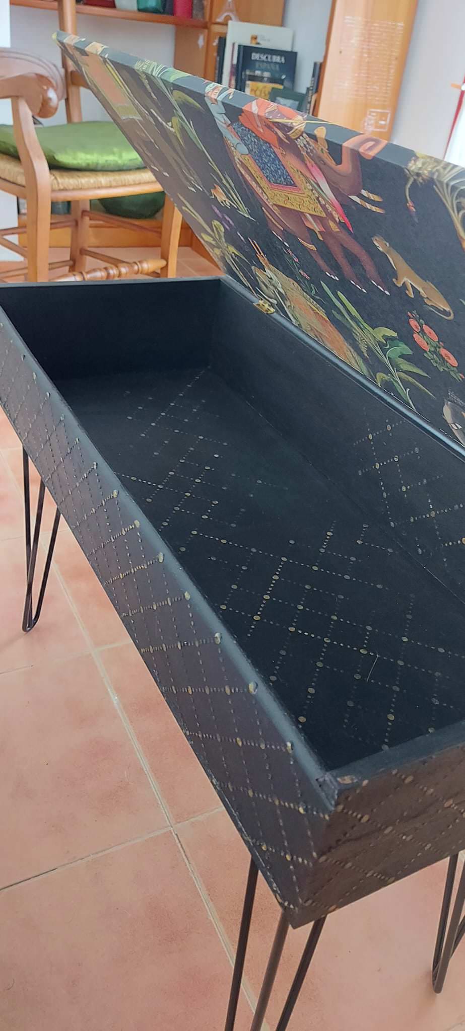 MESA BAJA SALÓN TARA 🪘