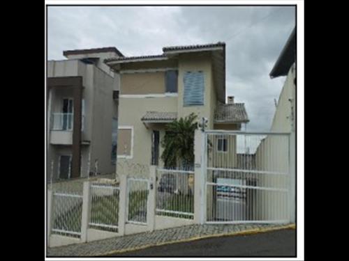 Casa           - AREA_PRIVATIVA- 335,72- AREA_TERR