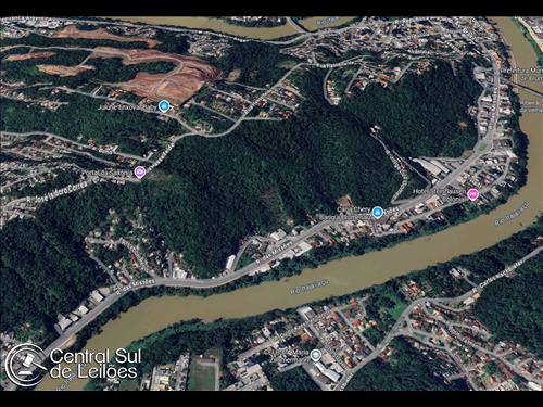Terreno com área de 980,00m², bairro Ponta Aguda, no Município de Blumenau/SC