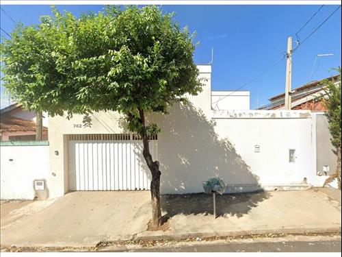 Casa à venda em leilão