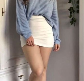 Rimsha wear white mini casual skirt