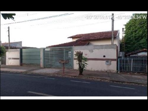 Prédio           -   - 57,00m2