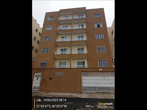 Apartamento      -   - 65,04m2