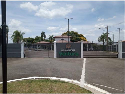 Terreno à venda em leilão