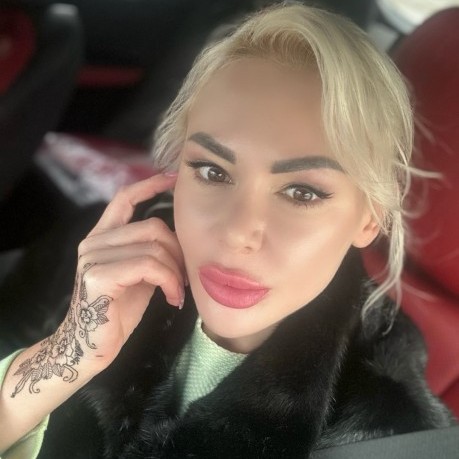 lady's photo