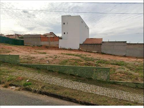 Terreno à venda em leilão