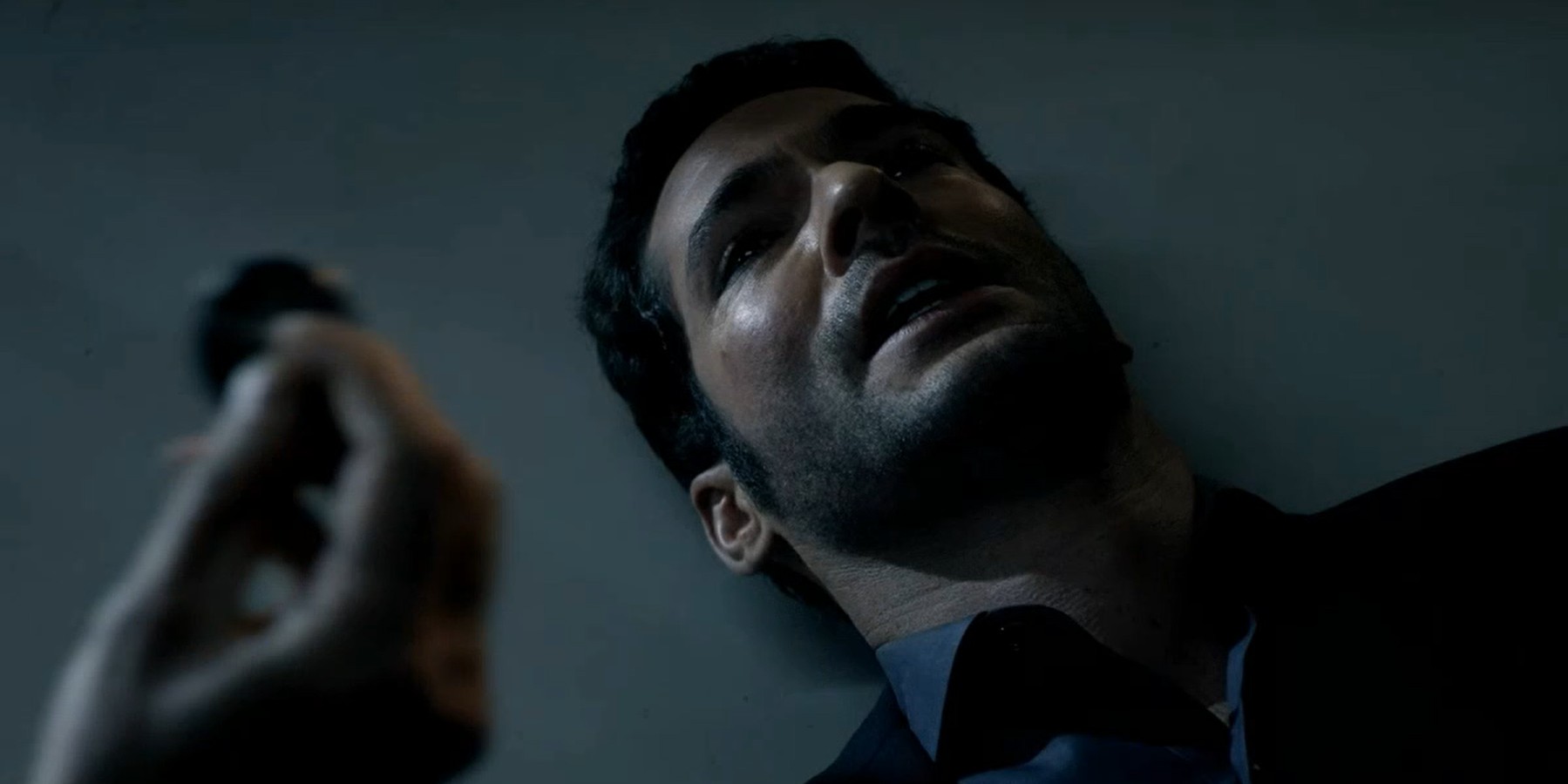 s1ep13-lucifer-dies