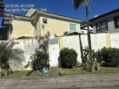 Prédio           -   - 144,27m2
