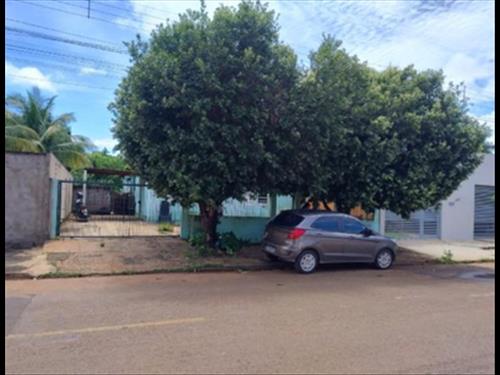 Casa c/ terreno de 444m², Ocupado, no Jardim Rondônia em Rondonópolis/MT