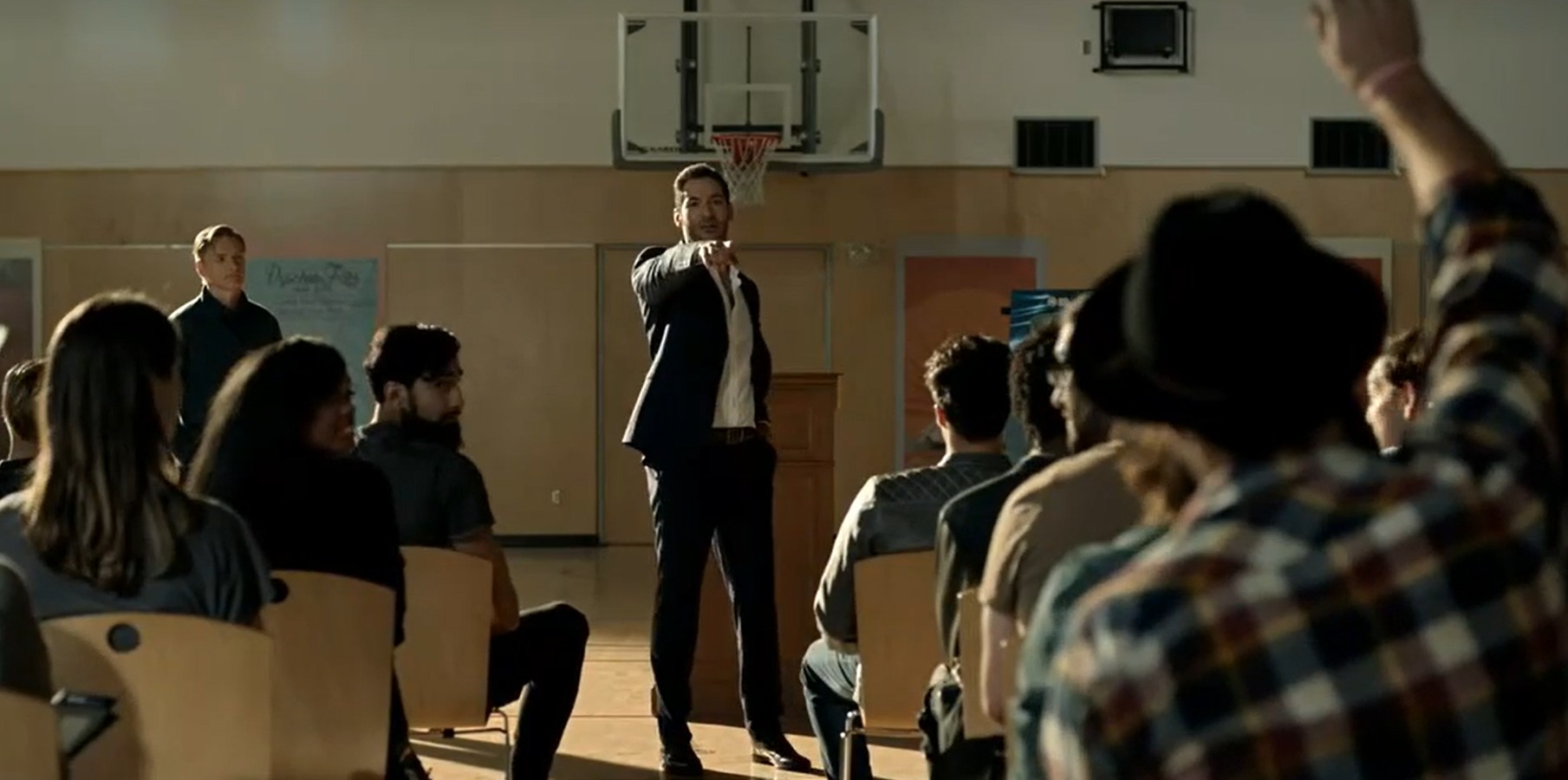 s2ep01-lucifer-speaks-at-aa-meeting