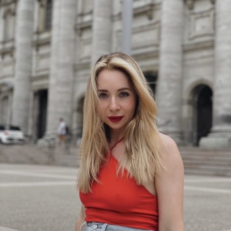 lady's photo