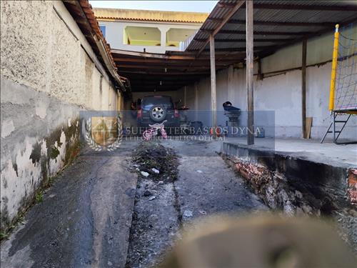 CASA COM DOIS PAVIMENTOS EM ALTO LAGE - CARIACICA/ES