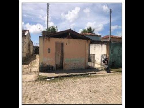 Casa  -   - 64,00m2
