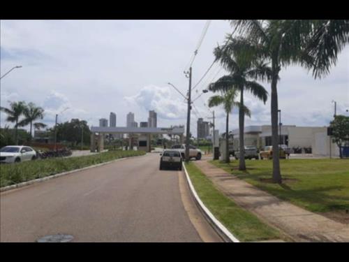 LOTE 001        - Um lote residencial urbano, situado na A...