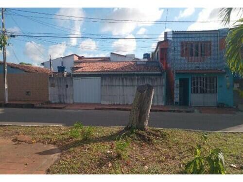 CASA - IMÓVEL OCUPADO Avenida Bahia, nº 2084