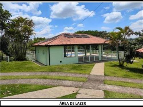 Chácara de alto padrão com 5 suítes e Área total de 5.381 m² | 43% abaixo da avaliação | Santana de...