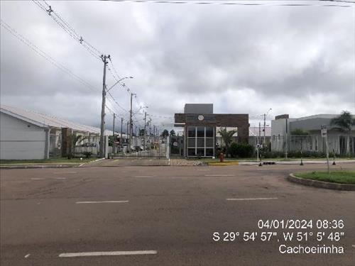 Casa, 71,56 m2 de área privativa, 127,57m2 de área