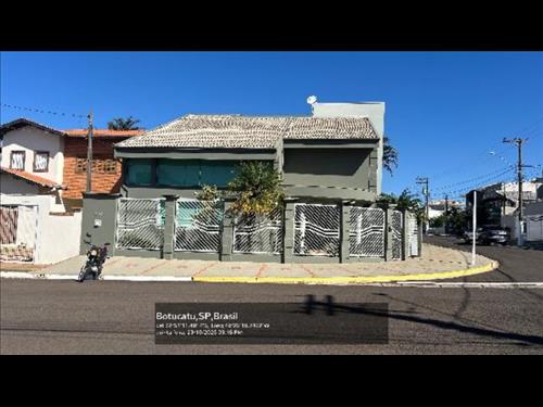 Casa             -   - 420,00m2