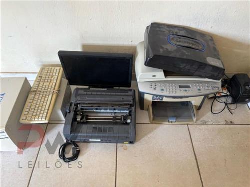LOTE CONTENDO MATERIAL DE INFORMÁTICA, NO ESTADO EM QUE SE ENCONTRA.