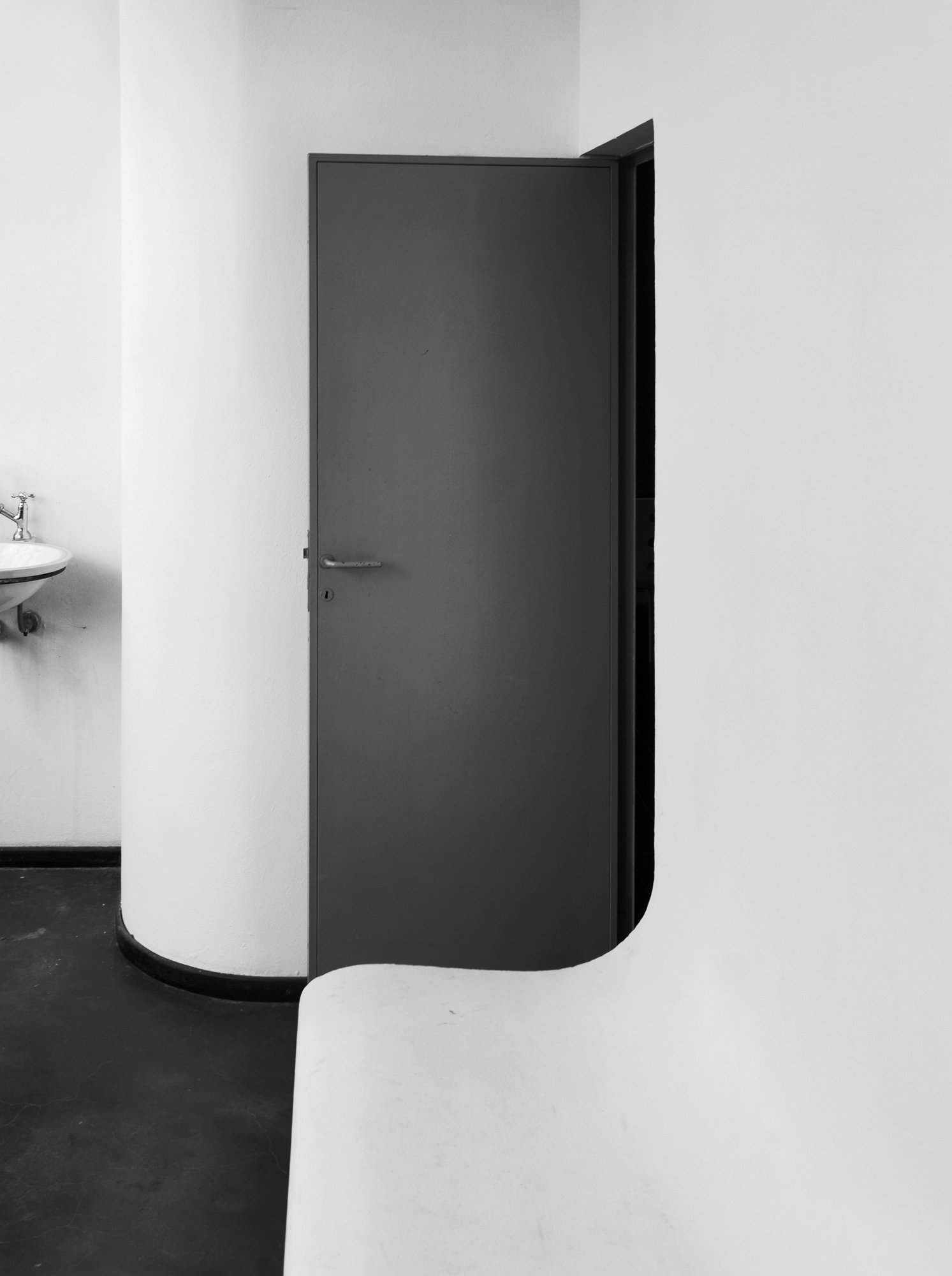 Le Corbusier and Pierre Jeanneret, Pavillon de l'Esprit Nouveau, 1925 Exposition Internationale, Paris.