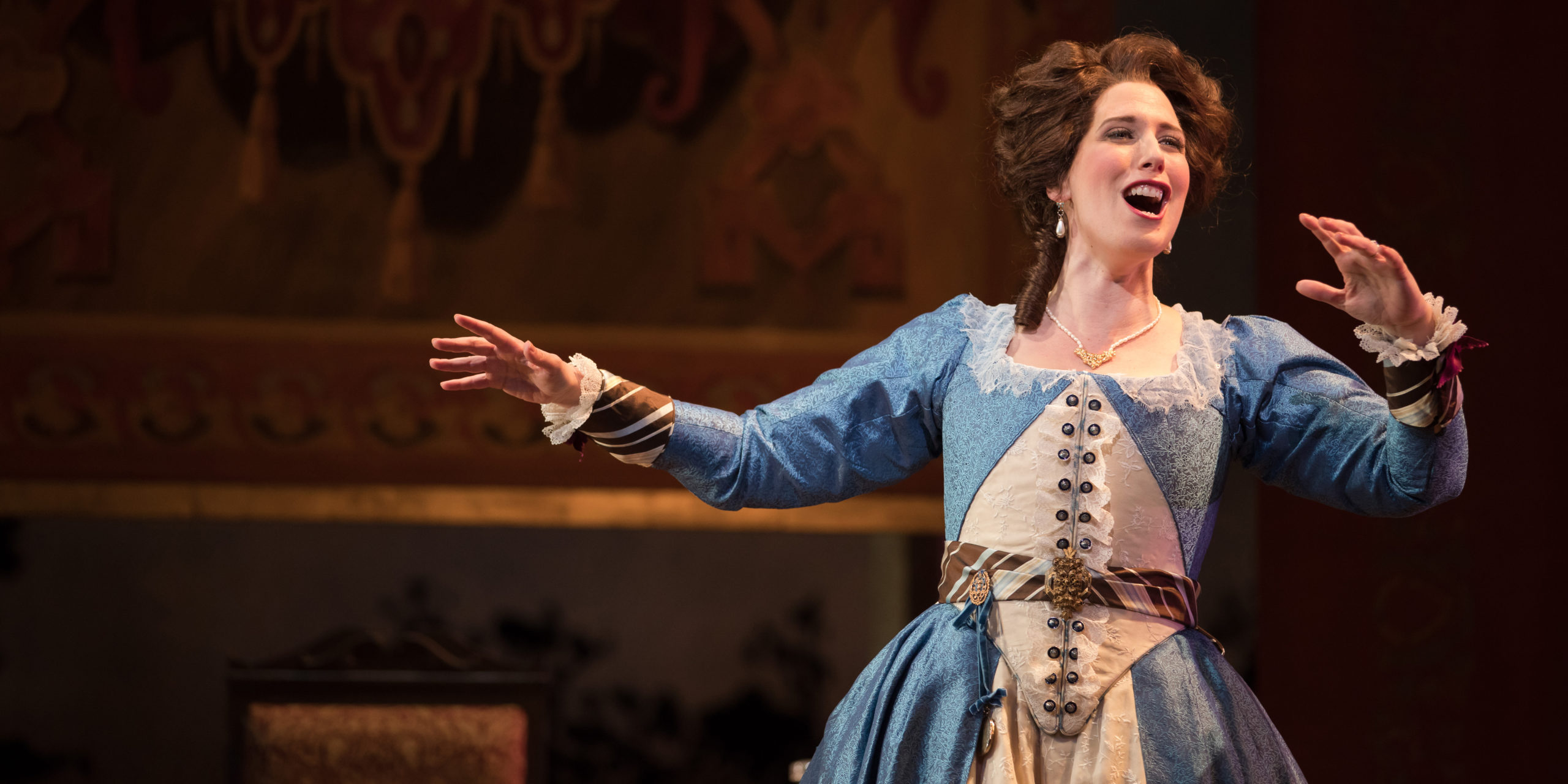 What name is given to the principal female singer in an opera?