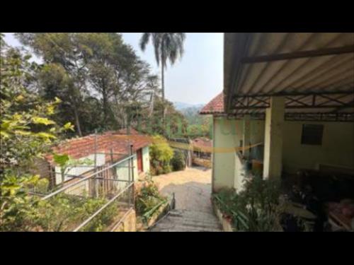 Dois terrenos urbanos c/ 1.387m² e 1.570m² - Portal das Colinas - Centro - Mairiporã/SP