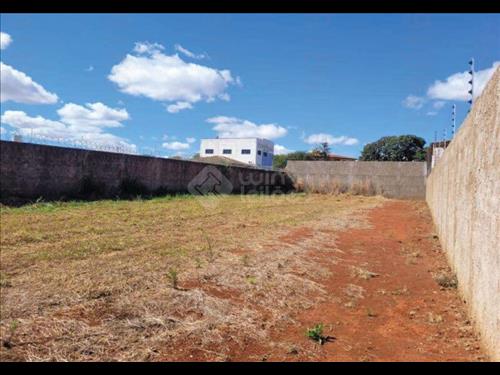 LOTE 002        Terreno com área de 600m² - Goiatuba, GO