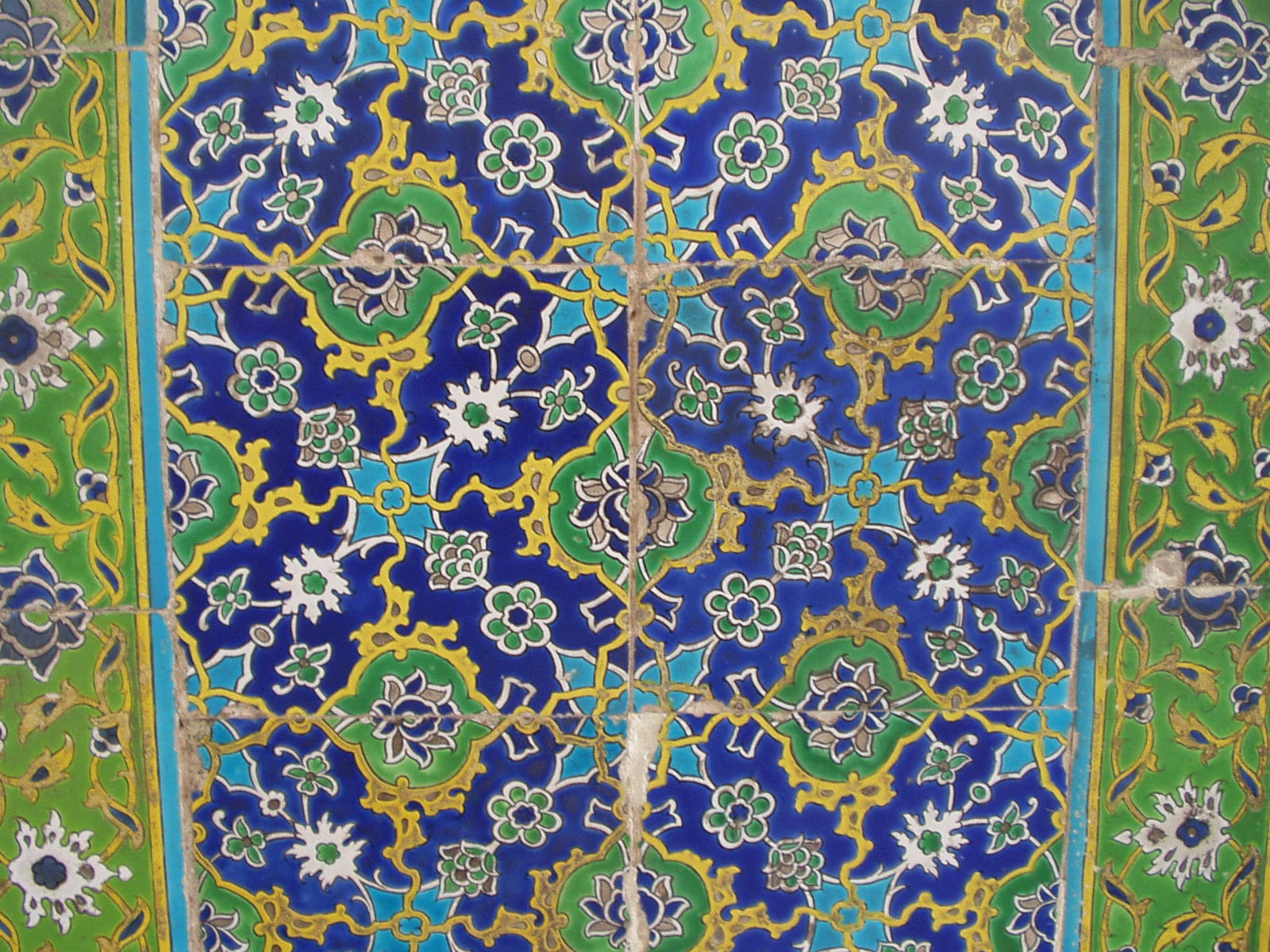 Iznik tile panels in the Topkapi Palace, Istanbul. Late 16th century.