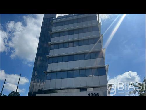 Edifício Comercial no Centro Empresarial Tamboré em Santana de Parnaíba/SP