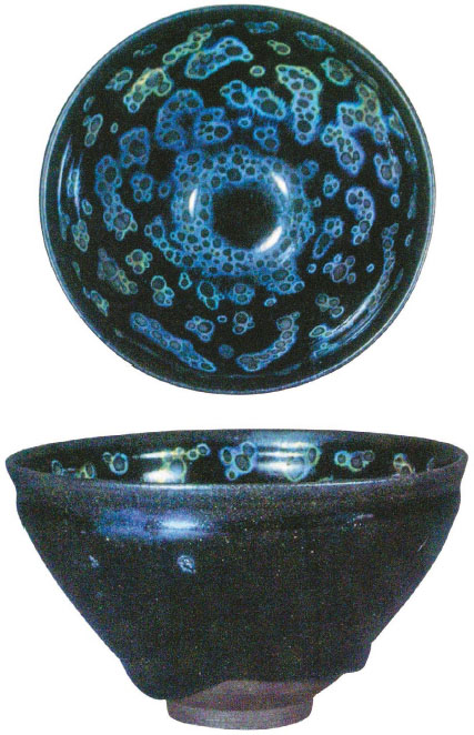 Jian Ware Oil Spot Black-Glazed Bowl, Song dynasty. Seikado Bunko Art Museum, Tokyo, Japan. Classified as a Japanese national treasure.