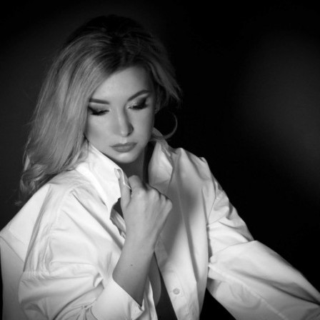 lady's photo