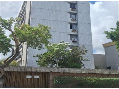 Apartamento à venda em leilão