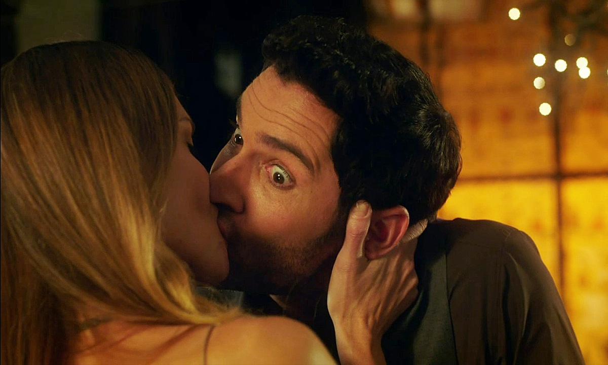S3ep05 Charlotte Kisses Lucifer