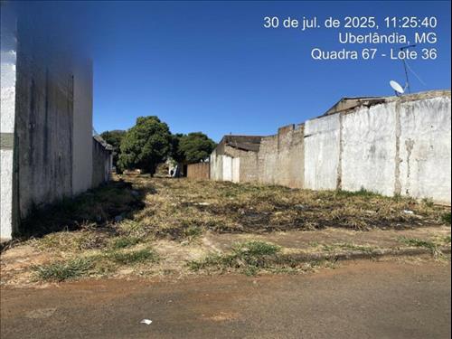 Terreno à venda em leilão