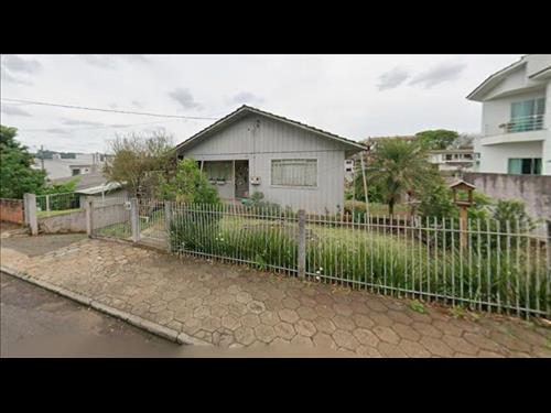 Uma casa em Francisco Beltrão com 776,8250m²
