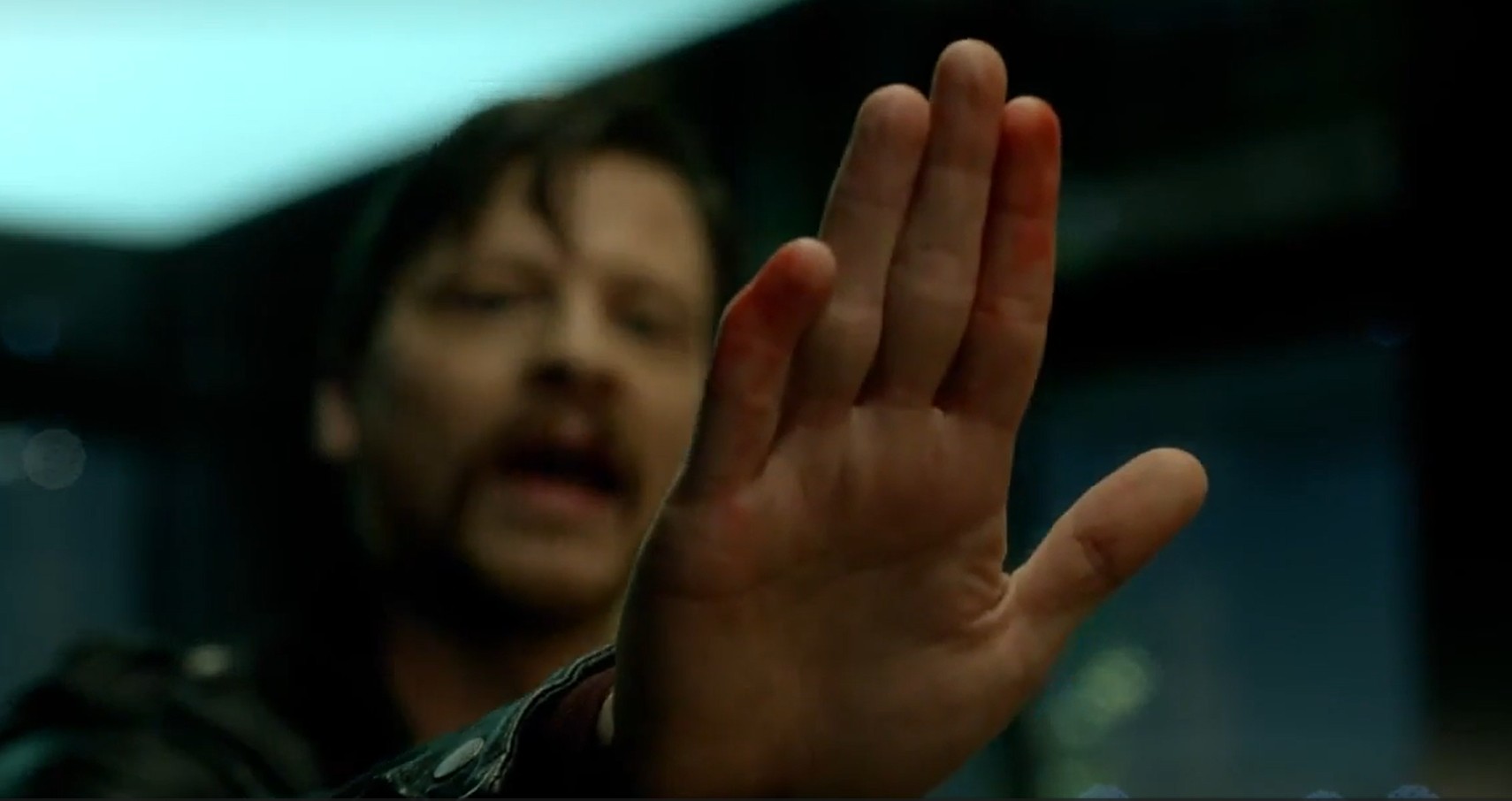 s1ep12-malcolm-red-handed