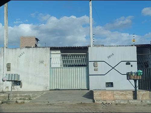Casa             -   - 70,00m2