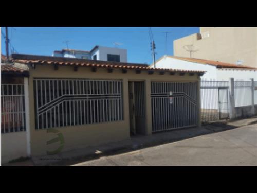 LOTE 001        Imóvel