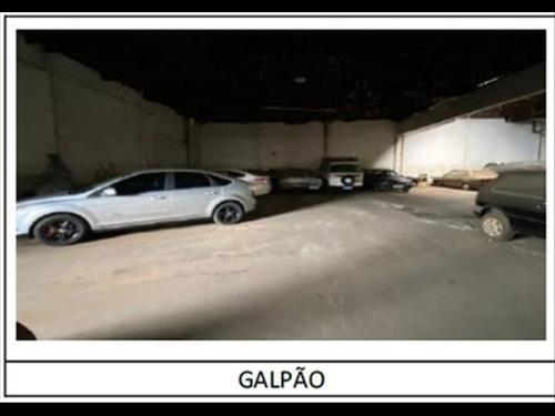 Prédio Comercial/Galpão A.T. 1.769m², A.C. 1.607m², zona mista, centro