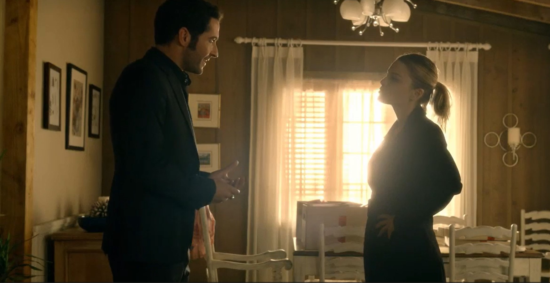 s1ep07-lucifer-chloe-apb-angel-wings