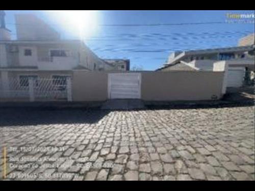 IMÓVEL URBANO COM ÁREA TOTAL DE 360,00 m²  EM LAGES-SC