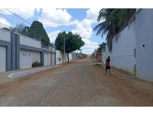 CASA - IMÓVEL OCUPADO Rua Francisca Leila Fontes Boaventura Paulino, nº 1.700