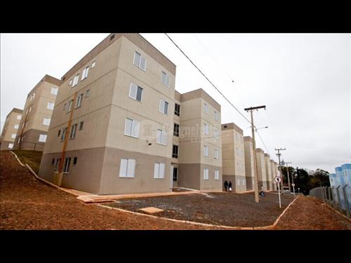 LOTE 002        - DIREITOS E AÇÕES - Apartamento 401,  c/á...