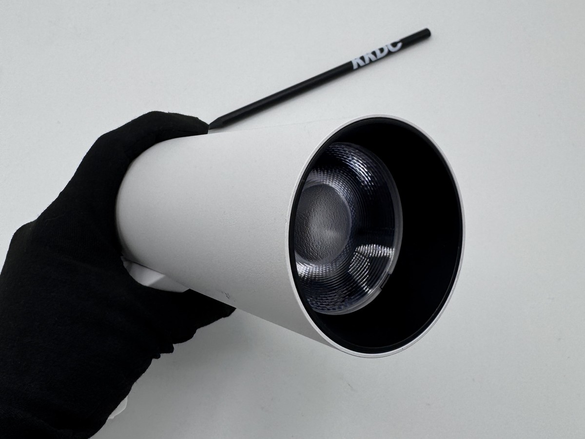 POZZO-H lens close-up