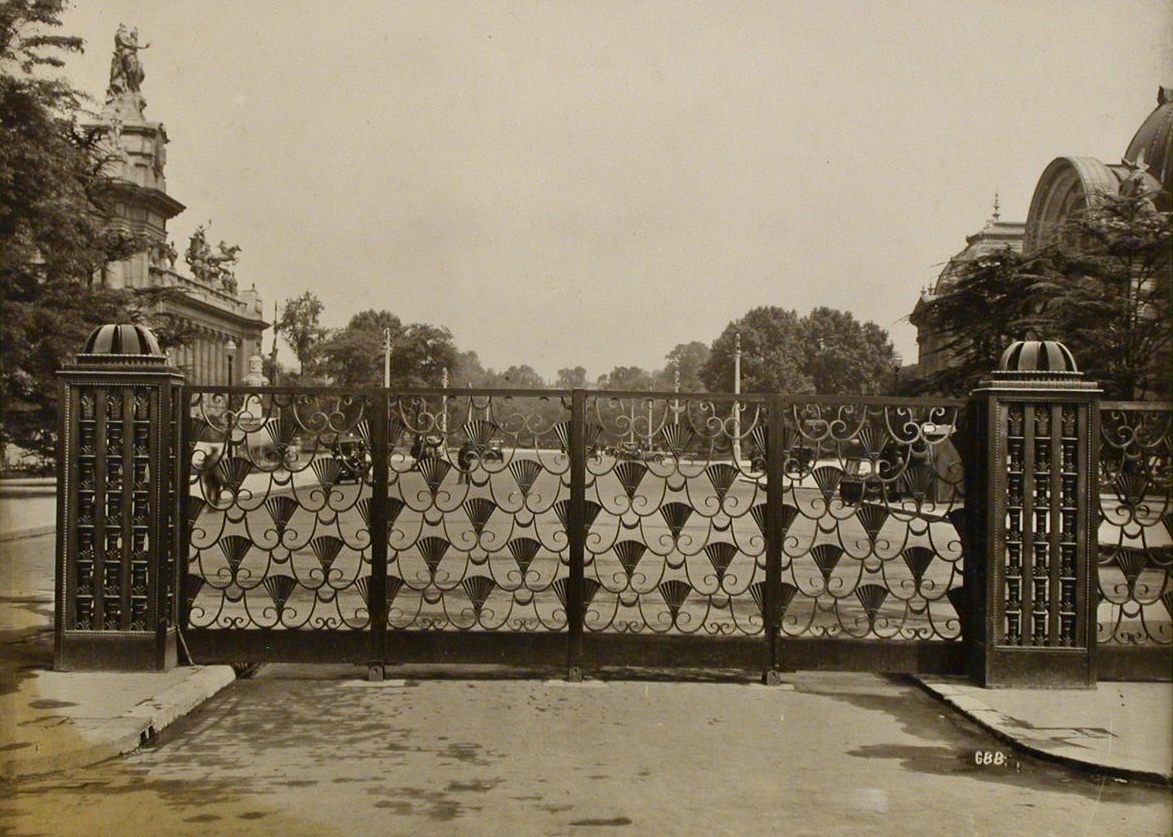 Edgar Brandt, Porte d'Honneur, 1925 Exposition Internationale. Wrought iron with bronze details.