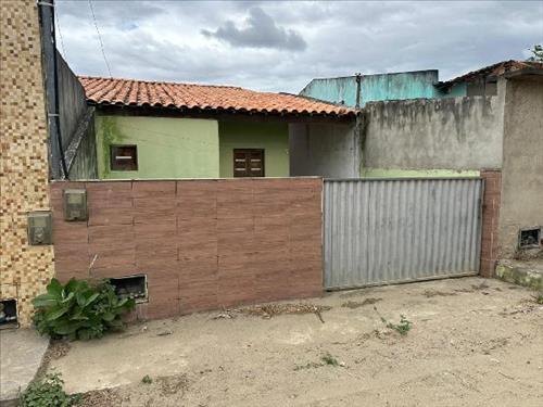 Casa  -   - 68,00m2