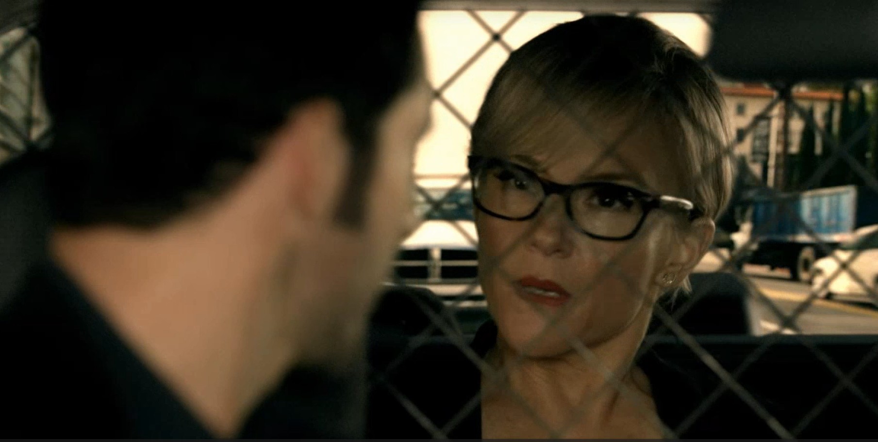 s1ep08-lucifer-dr-linda-chloe-in-car.
