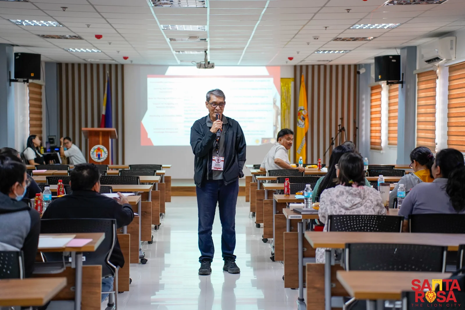 Mas malinaw na korespondensya, mas mahusay na serbisyo | Pagsasanay sa Wikang Filipino, isinagawa para sa mga kawani ng Lungsod