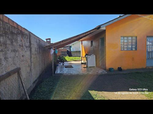 Casa de padrão simples de aproximadamente 60 m² na Rua Ralf Siegfried Waldreaf, 251, Horst Waldraff...